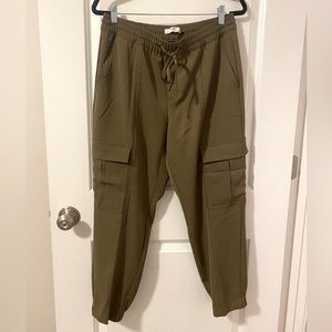 Banana republic, cargo, joggers, size medium runs big